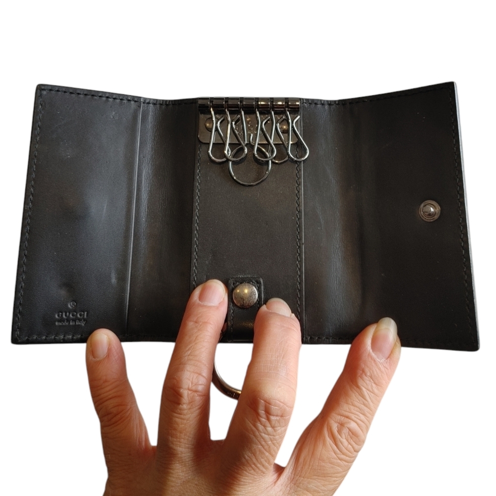 Gucci Guccisimi Black Leather Keycles Card Holder - Picture 6 of 16